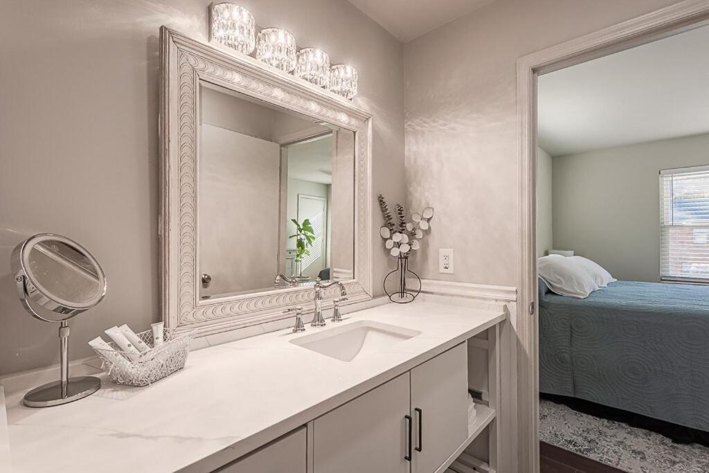 Cozy Townhome Retreat With King Bed Near I-10, Capitol, Fsu & Famu Tallahassee Exterior foto